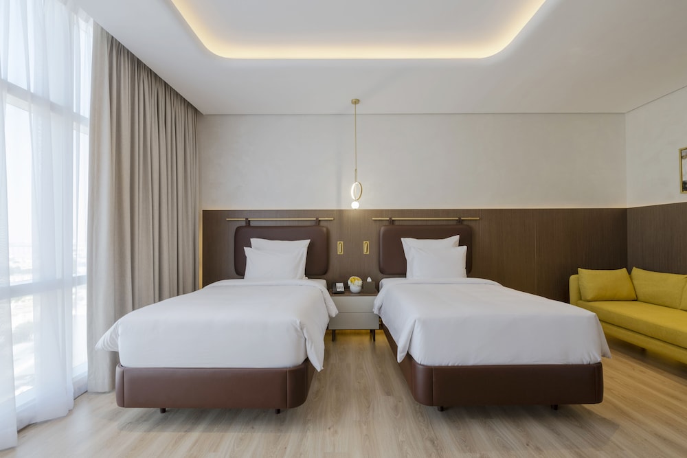 Deluxe Room, 2 Single Beds, City View