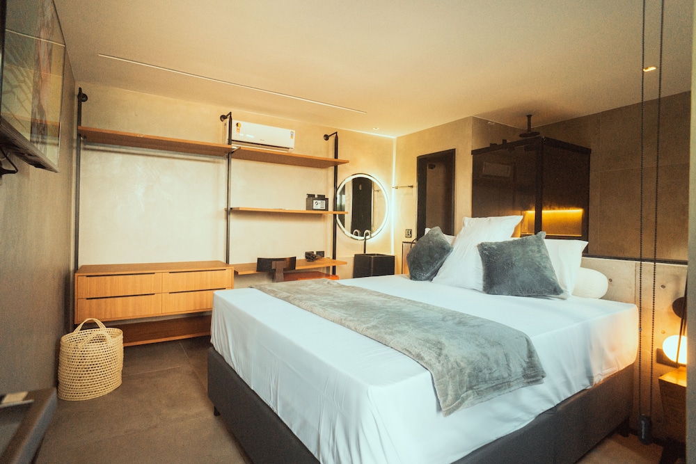 Luxury Suite photo 2