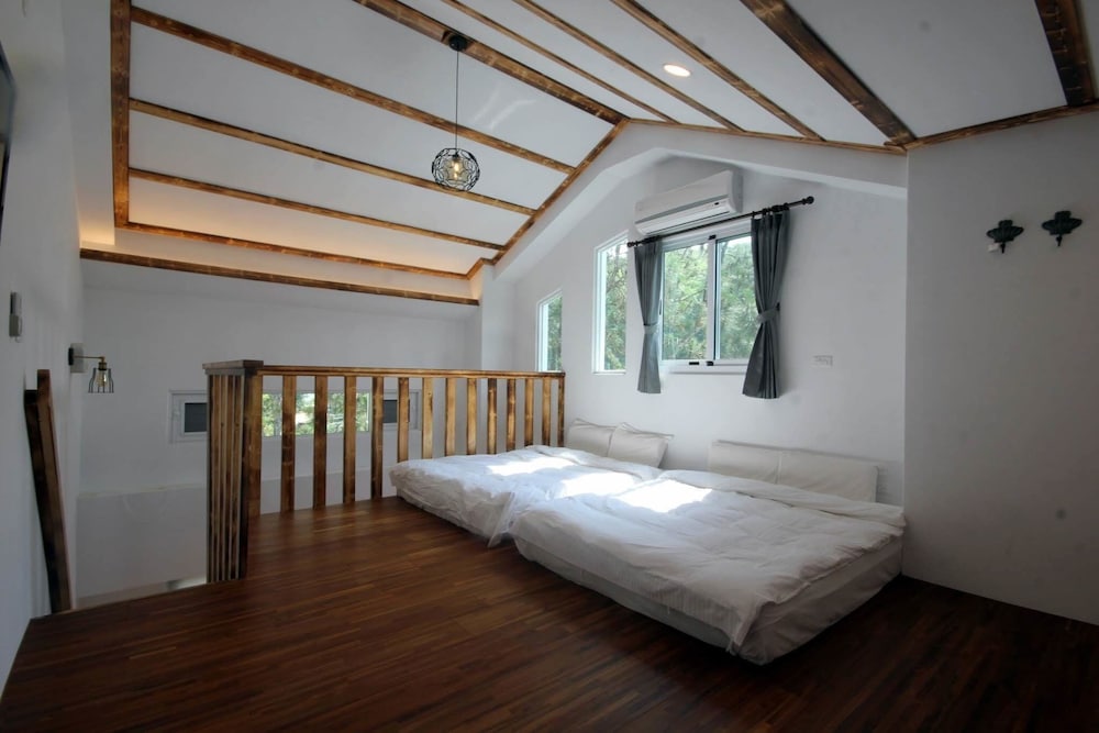 Family Suite, Multiple Beds, Non Smoking photo 1