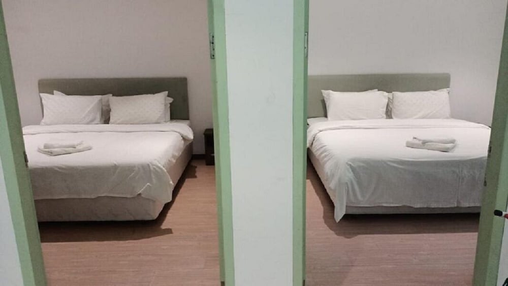 3 Bedroom Apartment - 1 King, 1 Queen & 1 Single photo 2