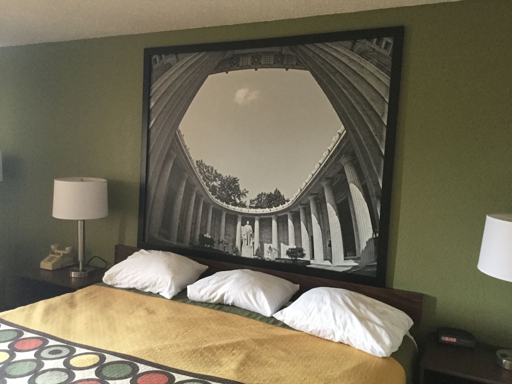 Standard Room, 1 King Bed - Photo 1