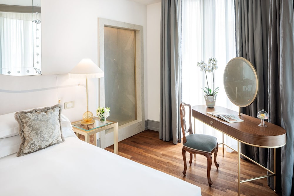 Deluxe Double or Twin Room, Lagoon View