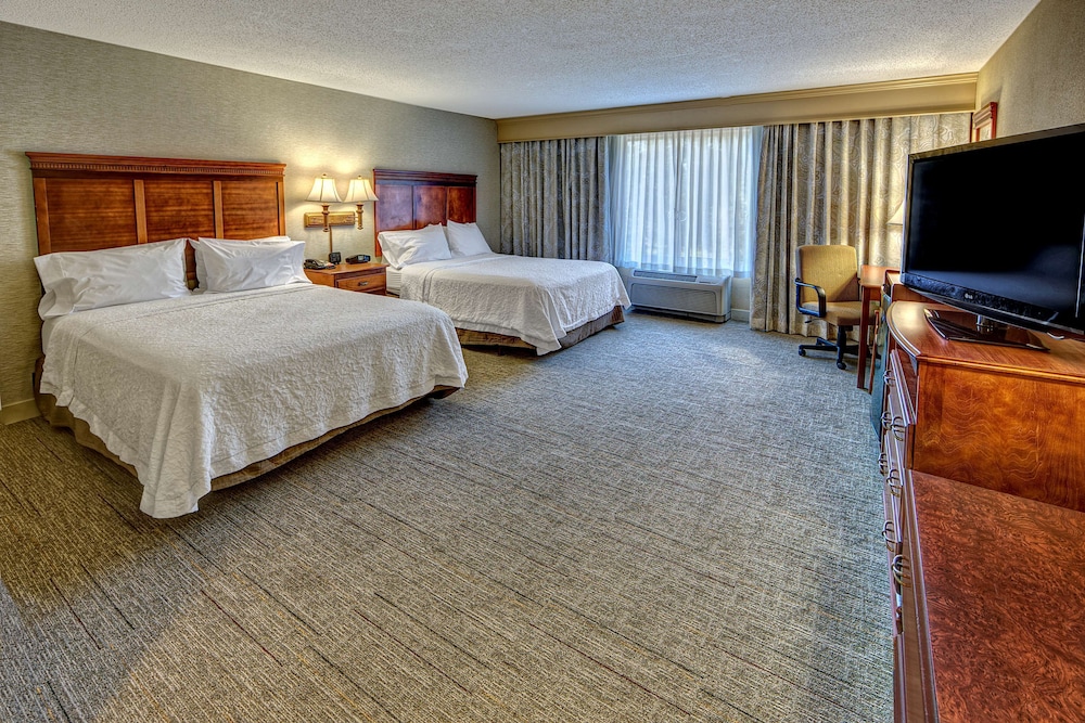 Room, 2 Queen Beds, Accessible, Non Smoking photo 1