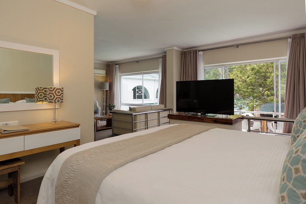 Mountain View Suites - Photo 1