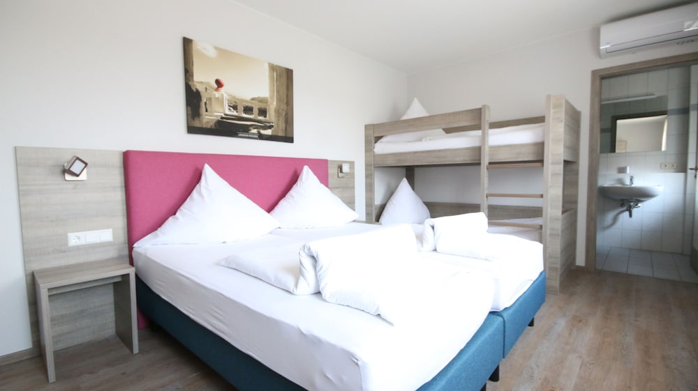 Quadruple Room photo 3