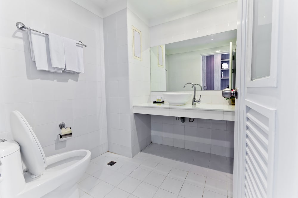 Standard Room, Balcony, City View photo 3