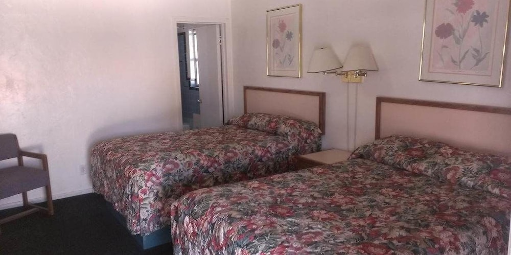 Standard Room, 2 Double Beds, Kitchenette photo 1