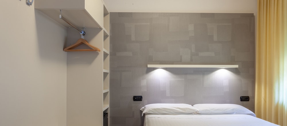 Basic Double Room - Photo 3
