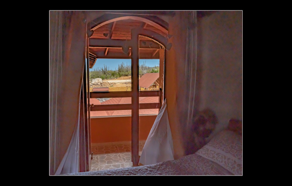 Honeymoon Suite, 1 King Bed, Balcony, Pool View photo 3