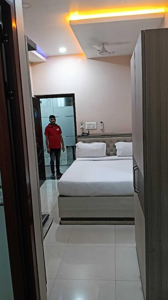 Deluxe Double Room photo 3