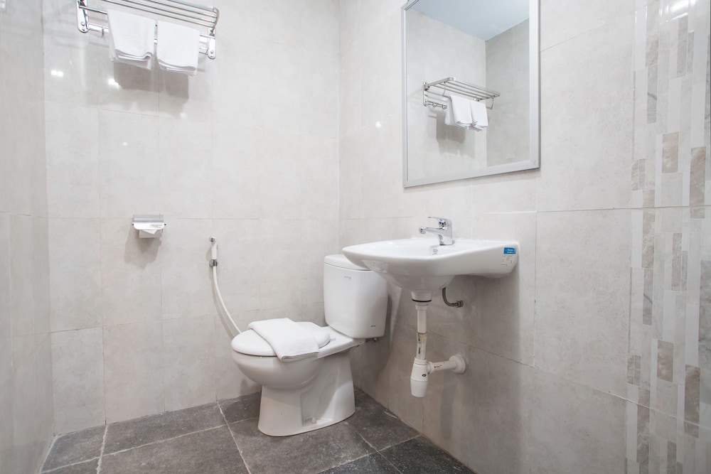 Twin Room - Photo 3