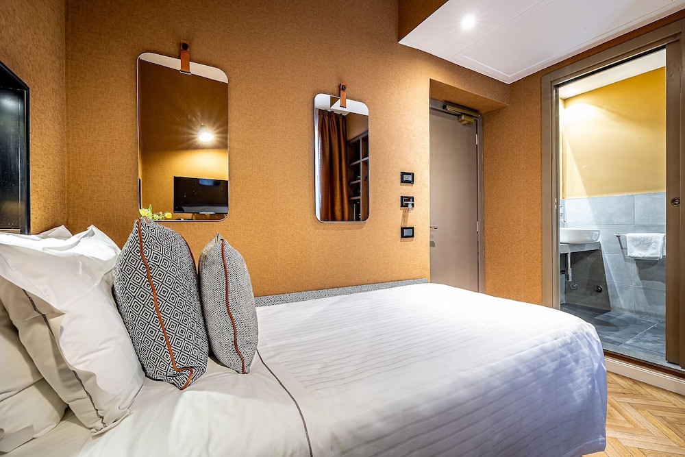 Superior Single Room with Balcony photo 3