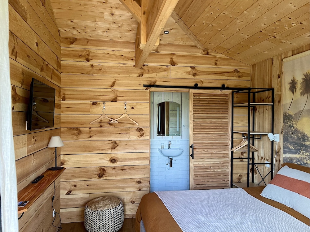 Traditional Double Room, Private Bathroom, Pool View (Petite Villa ch 707) photo 1