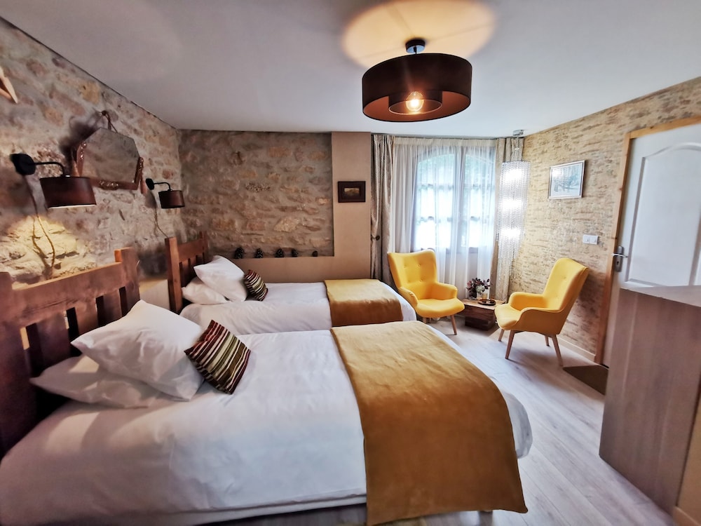 Superior Double or Twin Room photo 1