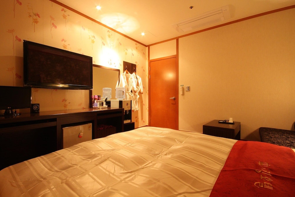 Standard Double Room photo 2