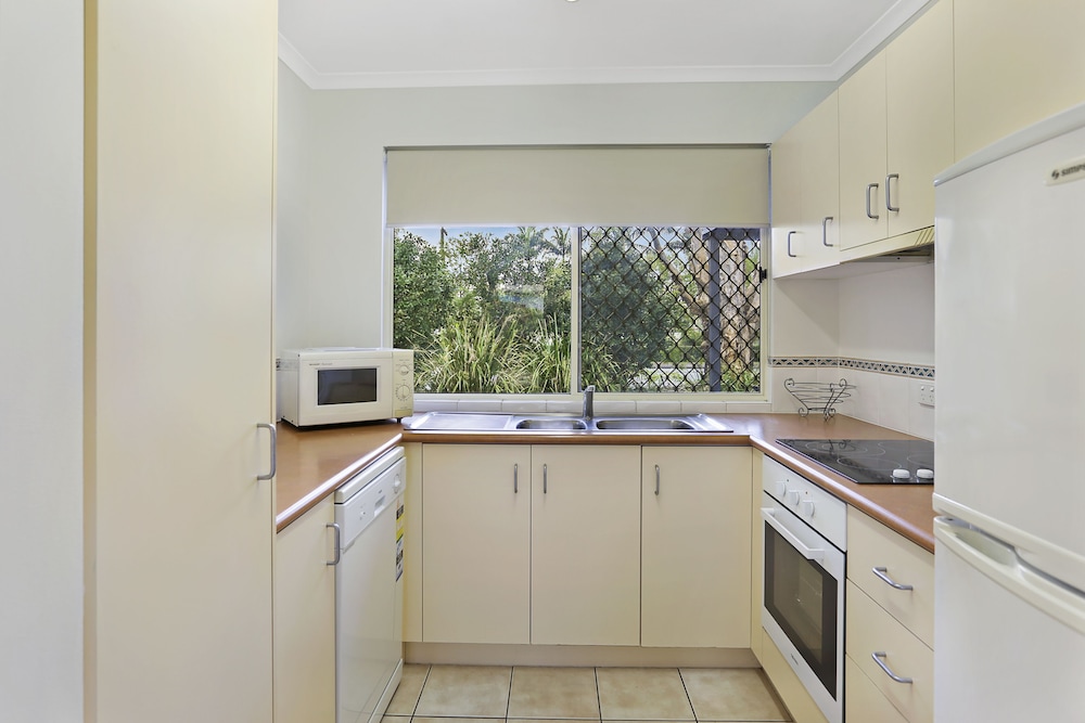 Two Bedroom Villa - Photo 4