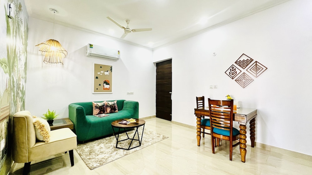 Premier One Bedroom Apartment - Photo 13