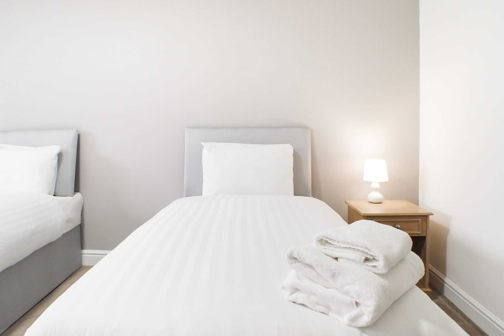 Standard Twin Room, 2 Twin Beds photo 3