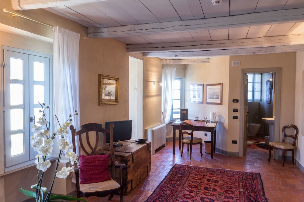 Superior Suite photo 1