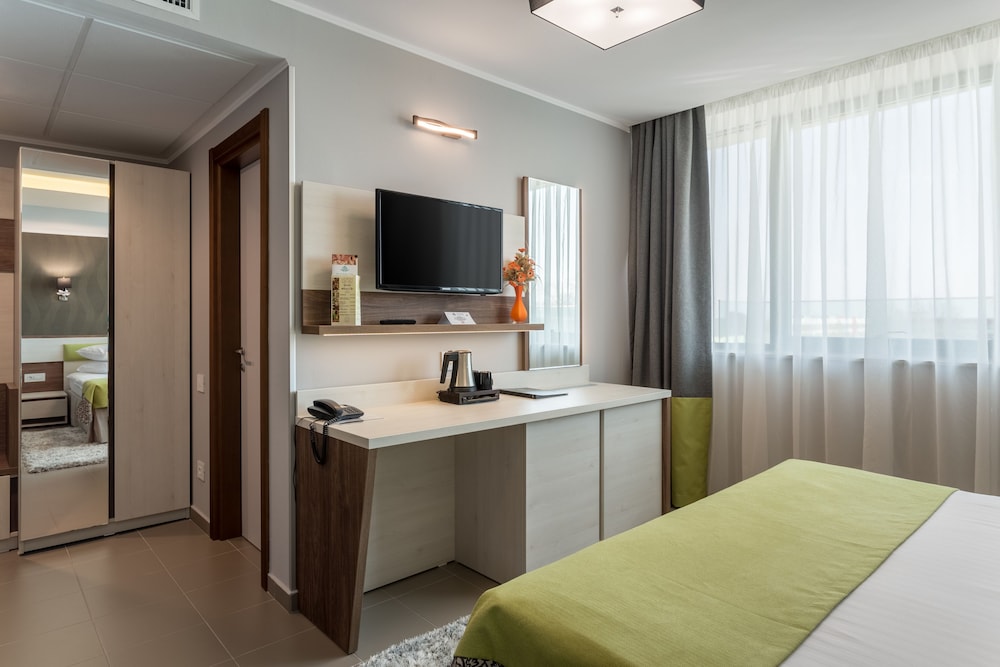 Economy Double or Twin Room without balcony - Photo 5