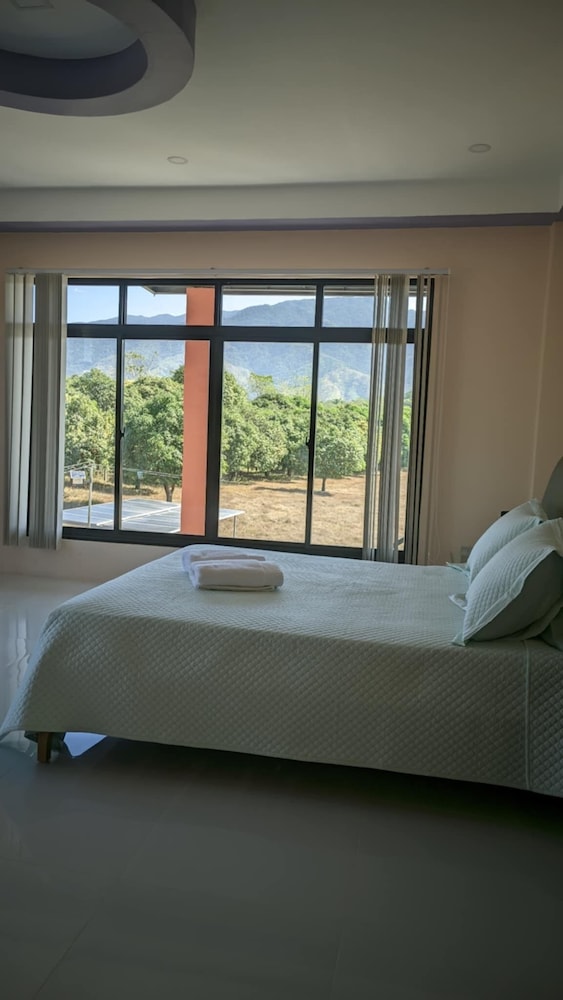 Deluxe Double or Twin Room, Mountain View