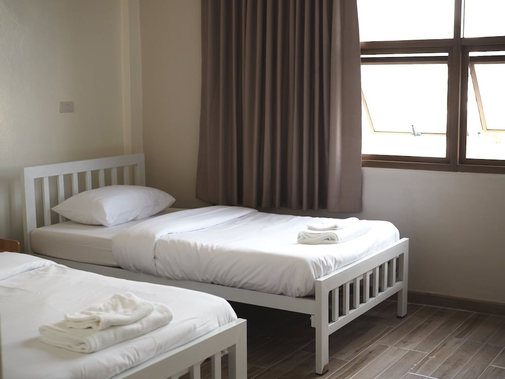 Standard Twin Room photo 2