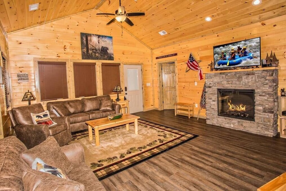 House, Multiple Beds, Patio, Garden View (All Bear Paws)