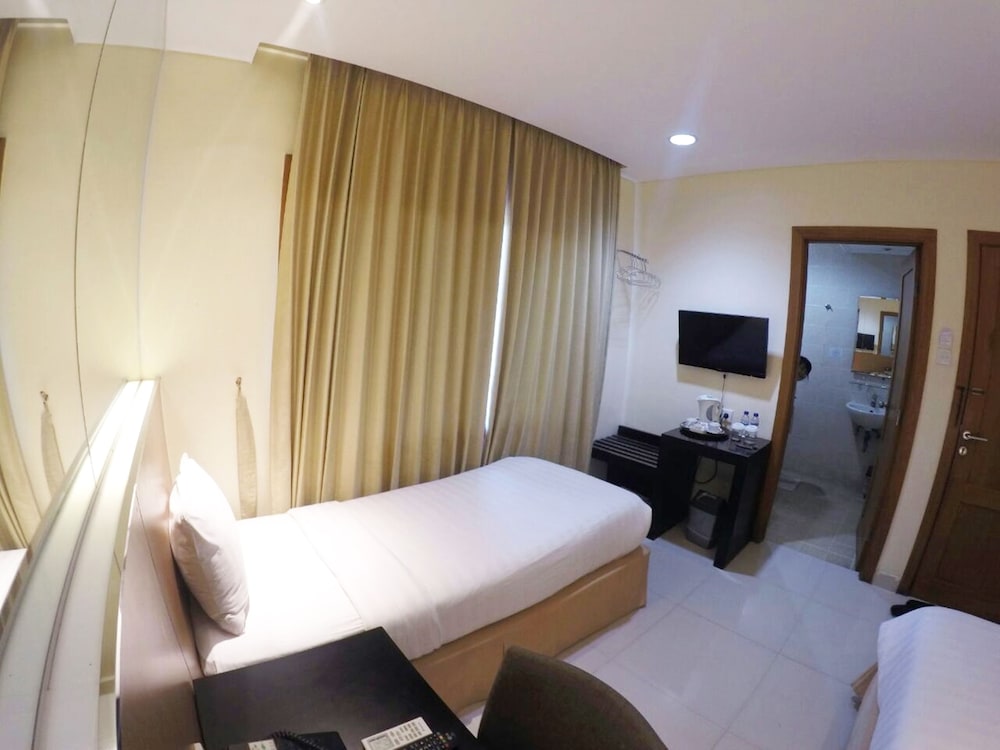 Deluxe Twin Room - Photo 3