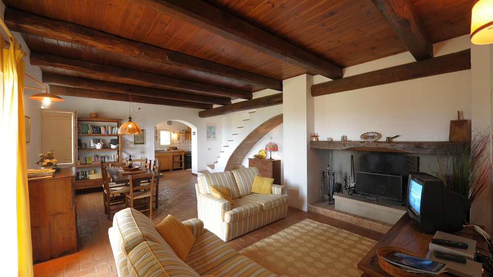 Villa photo 1