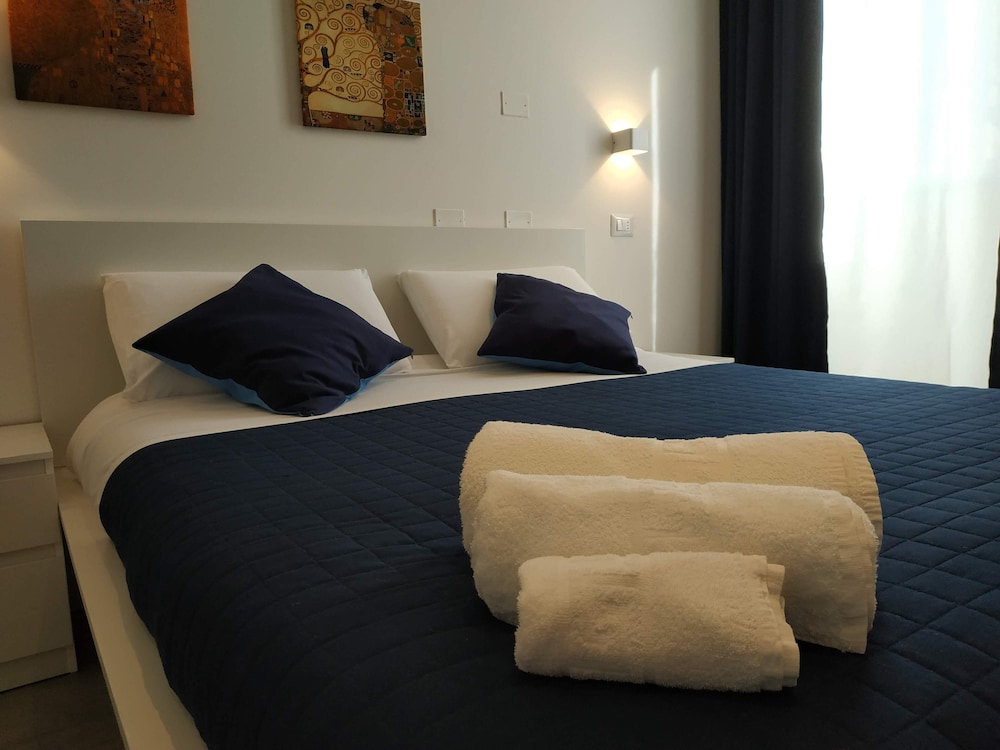 Family Suite, Multiple Bedrooms, Private Bathroom, City View (external) photo 1
