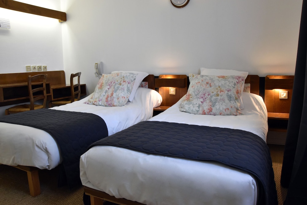 Standard Twin Room, 2 Twin Beds, Non Smoking photo 1