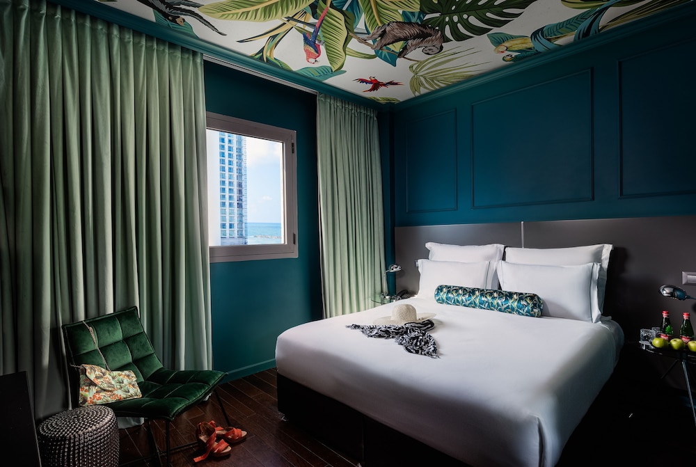 Superior Double or Twin Room, Partial Sea View photo 1