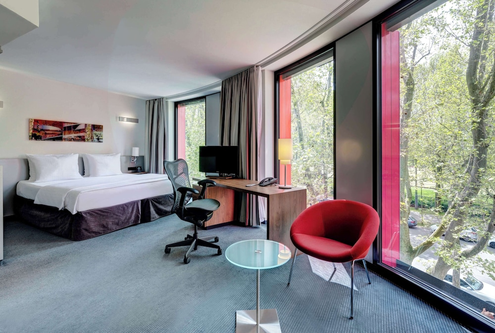 Deluxe Room, 1 King Bed