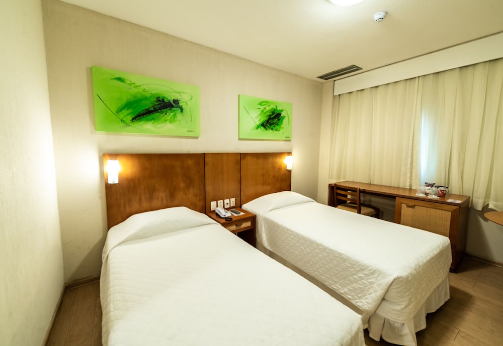 Standard Room, 2 Twin Beds - Photo 2