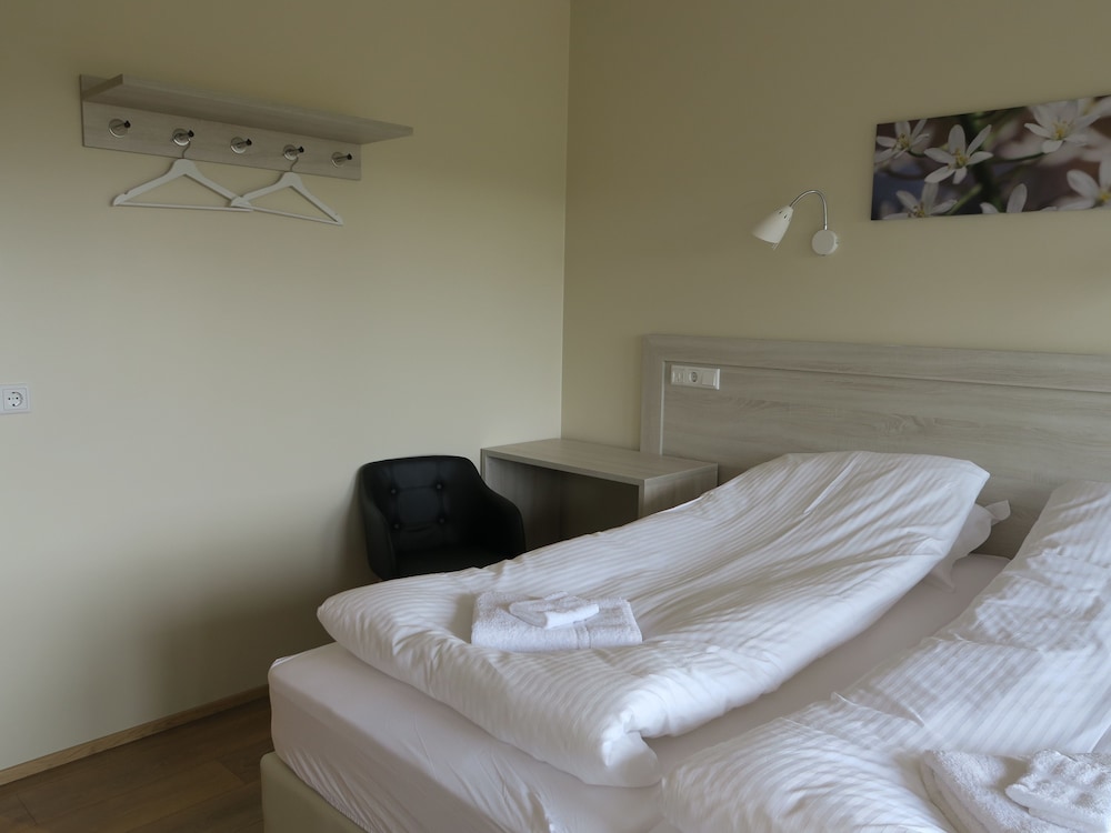 Double or Twin Room, Private Bathroom, Annex Building (Room 4) photo 2