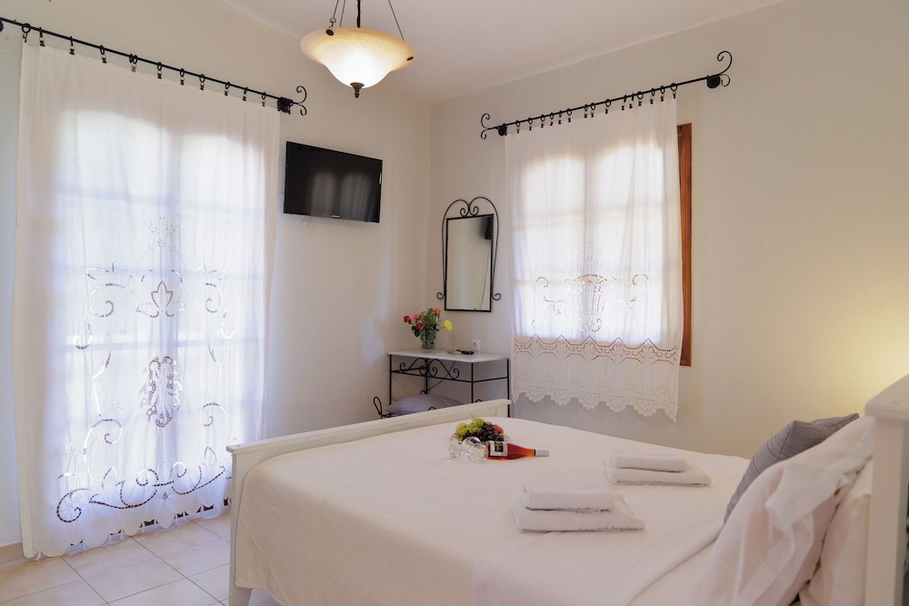 Double Room, Balcony, Mountain View