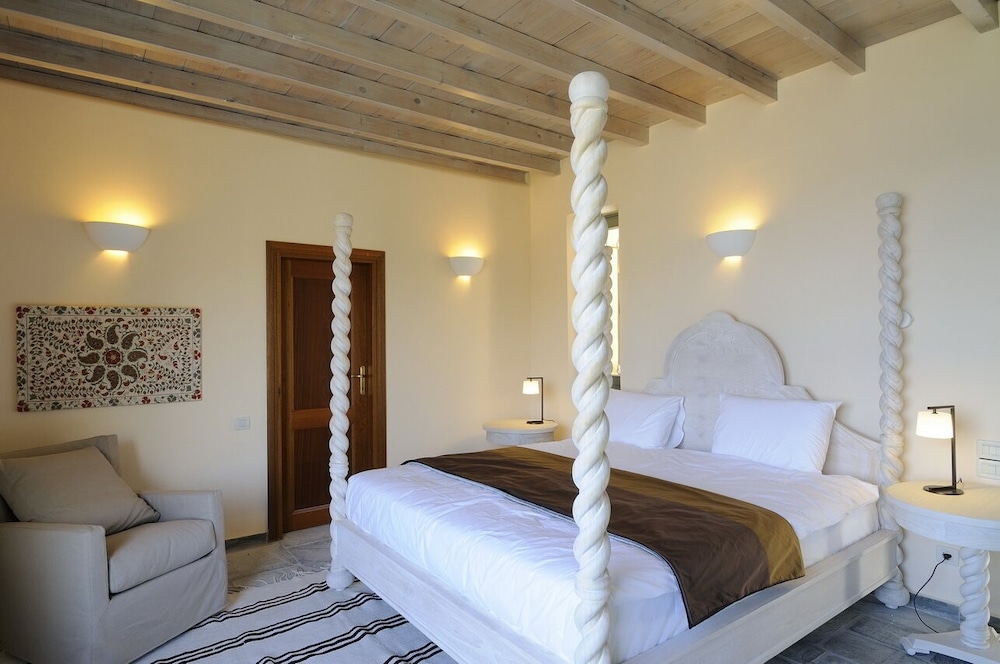 Honeymoon Suite, Sea View photo 3