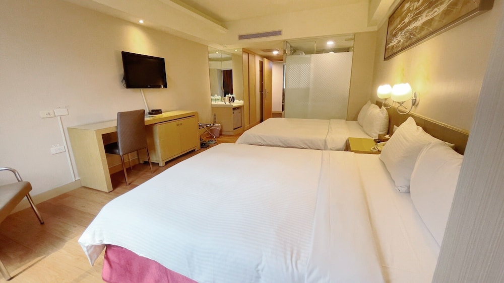 Quadruple Room, Multiple Beds, Non Smoking photo 3