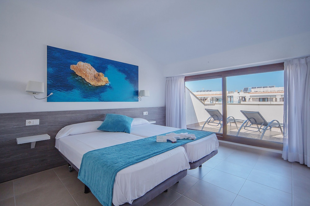 Apartment, 2 Bedrooms, Sea View photo 2