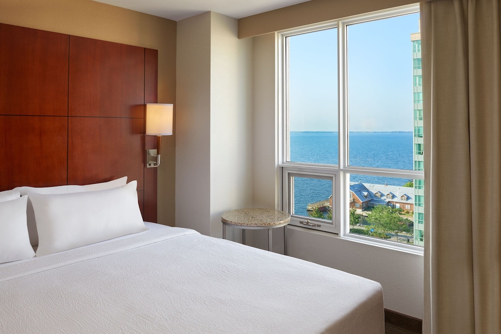 Suite, 1 Bedroom, Non Smoking, City View - Photo 1