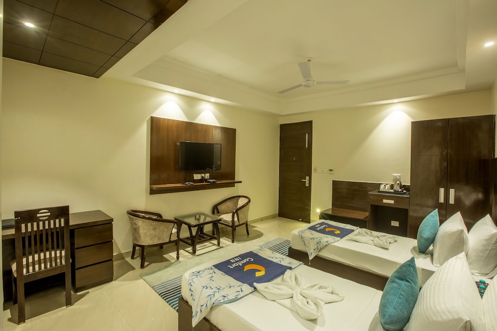 Deluxe Room Twin Bedded Non Smoking - Photo 1