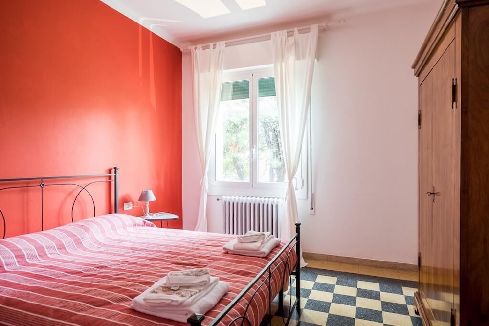 Comfort Triple Room, External Private Bathroom (Rossa - 3 Pax), photo 6