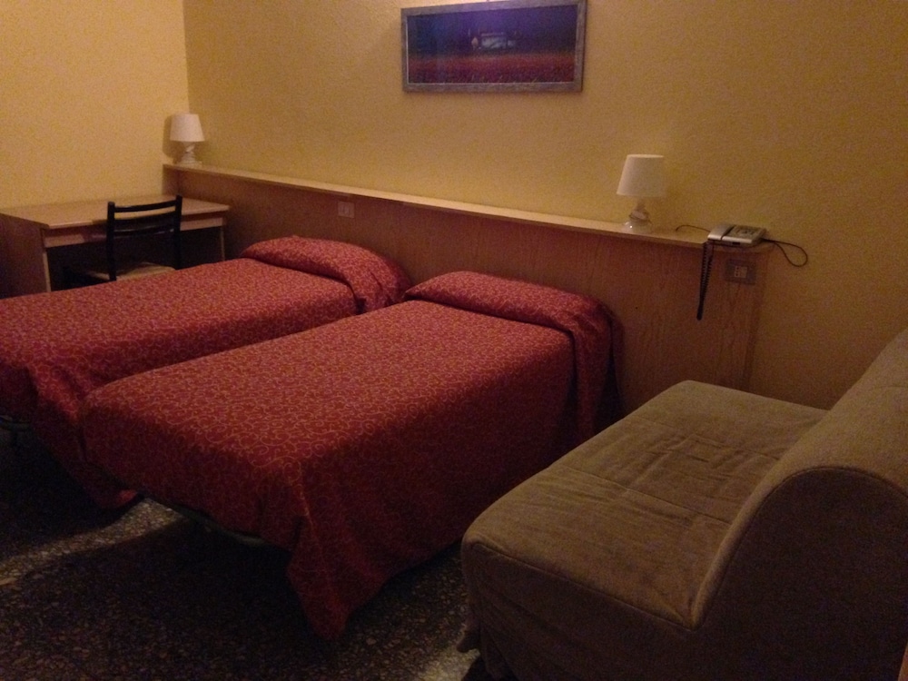 Single Room photo 1