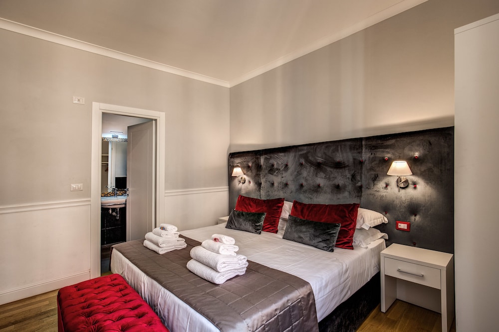 Deluxe Triple Room photo 3