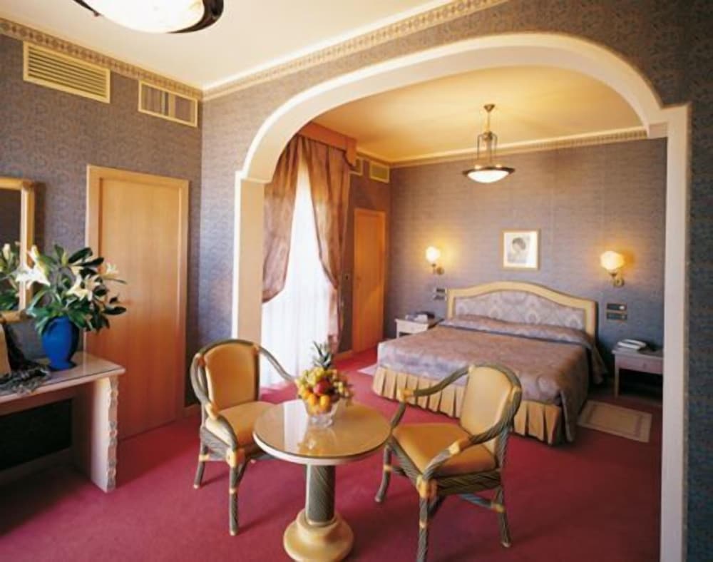 Studio Suite photo 1