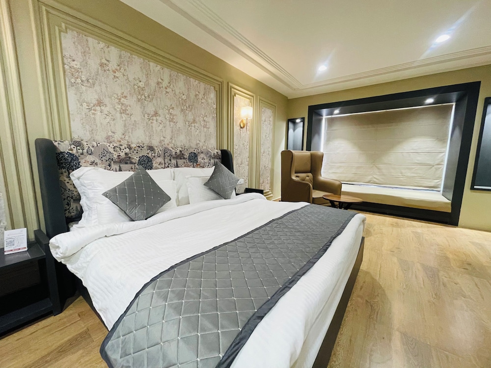 Executive Room