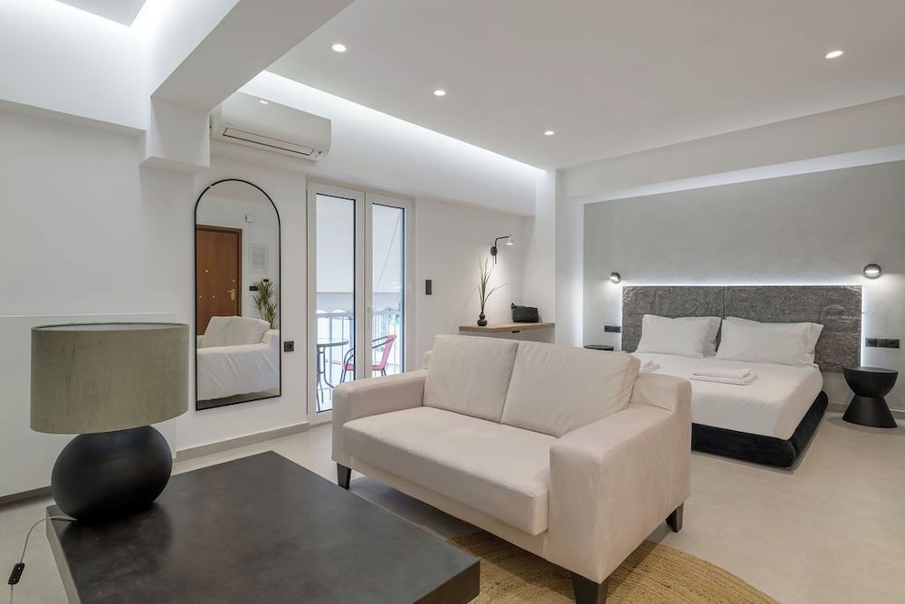 Deluxe Apartment, City View