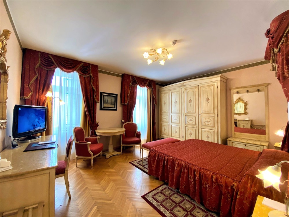 Superior Triple Room, Balcony
