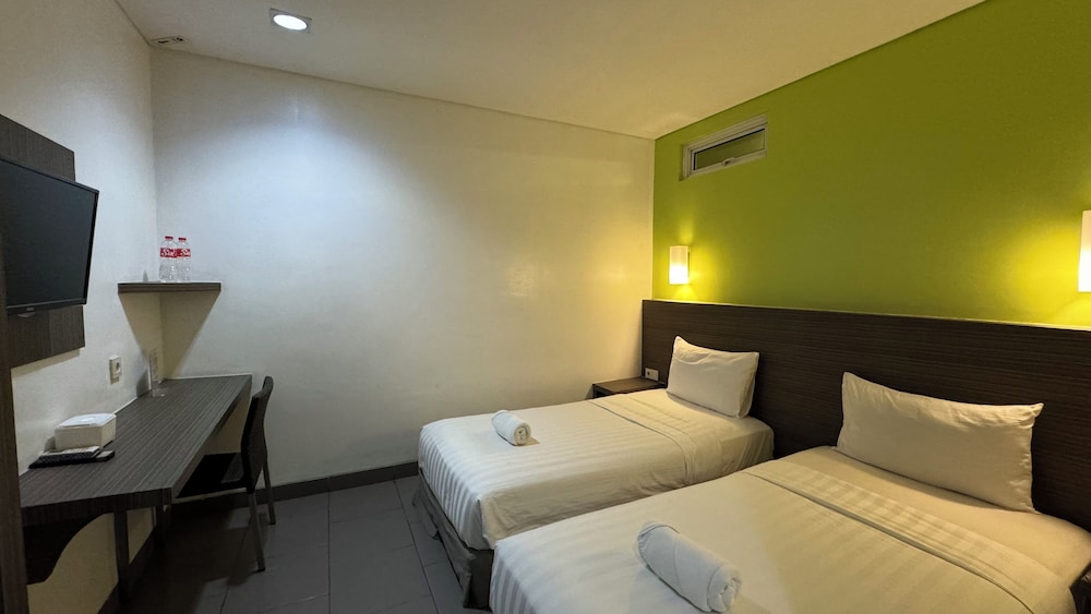 Standard Twin Room (No Window) photo 1
