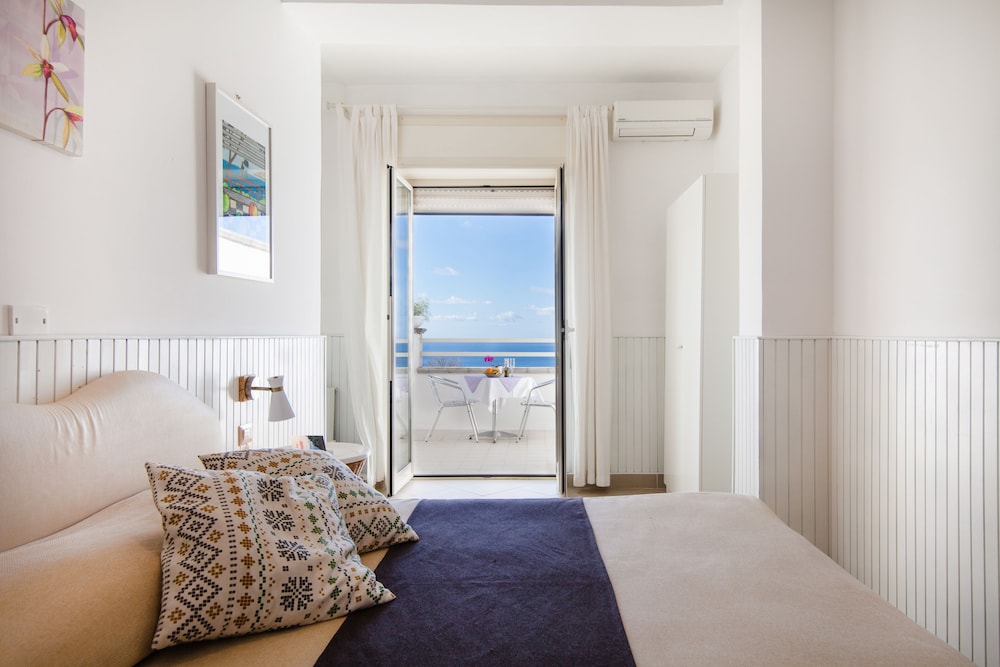 Double Room, Sea View photo 3